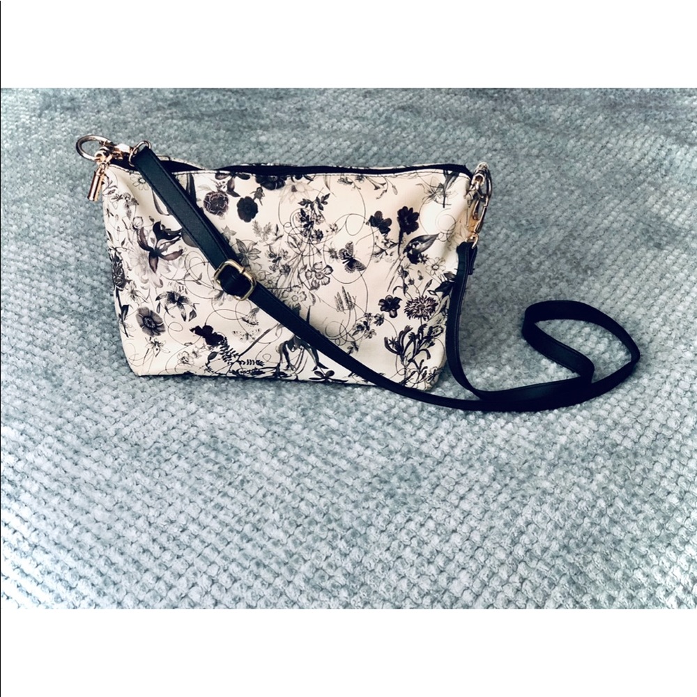 ◾️▫️Floral Cross Body Purse ▫️◾️